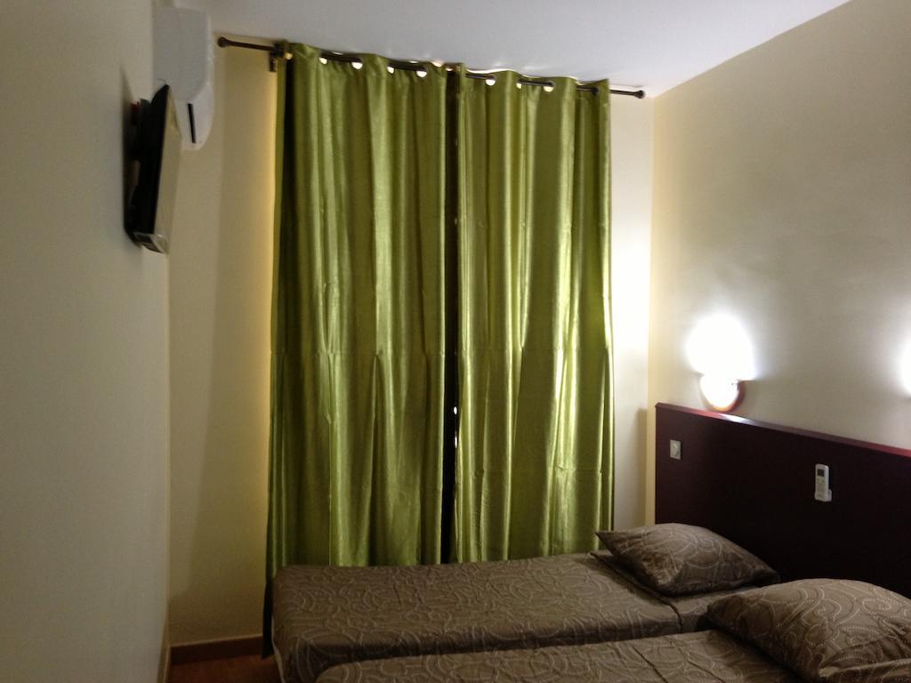 Hotel Victory Marseille Bagian luar foto